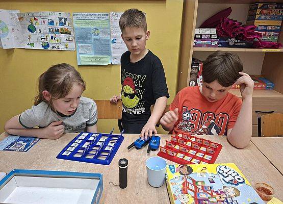 Grafika 8: Piątkowy wieczór integracyjny czwartoklasistów, 27.03.2026