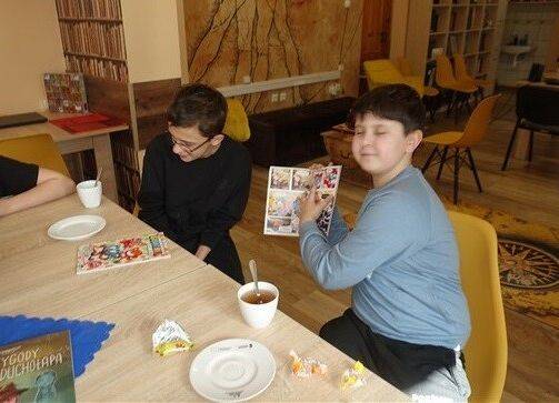 Grafika 2: Wiosenne spotkanie DKK w Bibliotece Szkolnej w Wicku