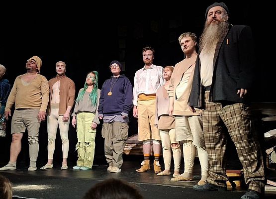 Grafika 2: Klasa IVA w teatrze na "Niekończącej się opowieści"