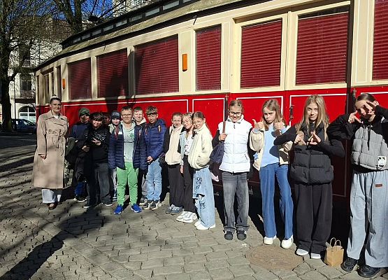 Grafika 9: Klasa IVA w teatrze na "Niekończącej się opowieści"