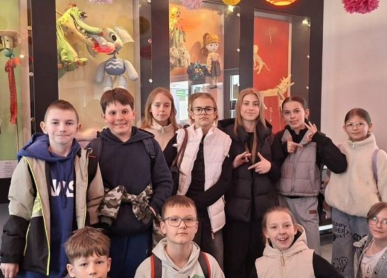 Grafika 11: Klasa IVA w teatrze na "Niekończącej się opowieści"