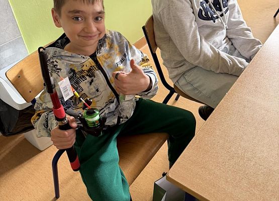 Grafika 6: Uczeń Adrian pożegnał się ze swoją klasą VIB