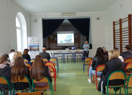 Grafika 1: Relacja z konferencji na temat doradztwa zawodowego dla naszych ósmoklasistów i ich rodziców