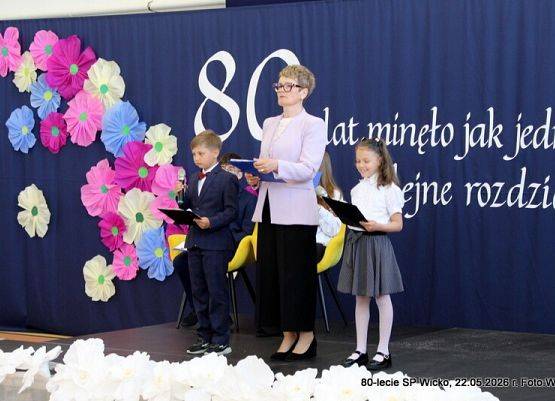 Grafika 80: 1. Fotorelacja z uroczystych obchodów 80-lecia szkoły w Wicku, cz. I