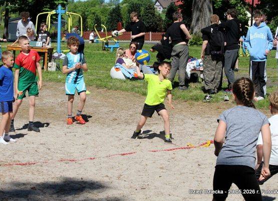 Grafika 60: Dzień Dziecka na sportowo w SP Wicko! 