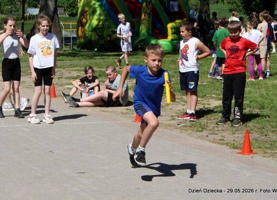 Grafika 74: Dzień Dziecka na sportowo w SP Wicko! 