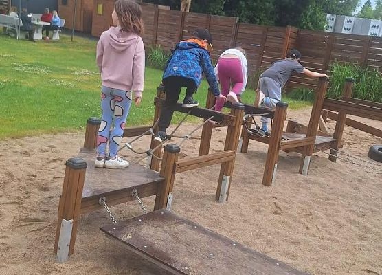 Grafika 4: Uczniowie klasy Ia odwiedzili dziś Costerina Park w Kościerzynie