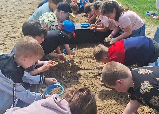 Grafika 7: Uczniowie klasy Ia odwiedzili dziś Costerina Park w Kościerzynie