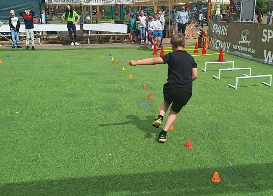 Grafika 12: Uczniowie klasy Ia odwiedzili dziś Costerina Park w Kościerzynie