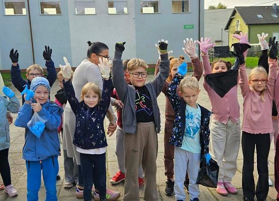 Grafika 6: Uczniowie I-III naszej szkoły zaangażowali się w akcję Sprzątania Świata