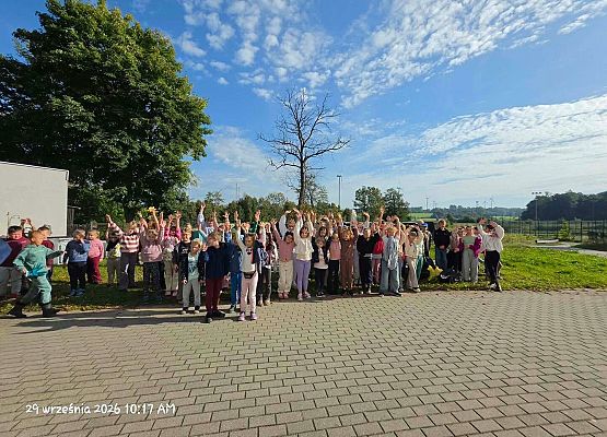 Grafika 22: Uczniowie I-III naszej szkoły zaangażowali się w akcję Sprzątania Świata