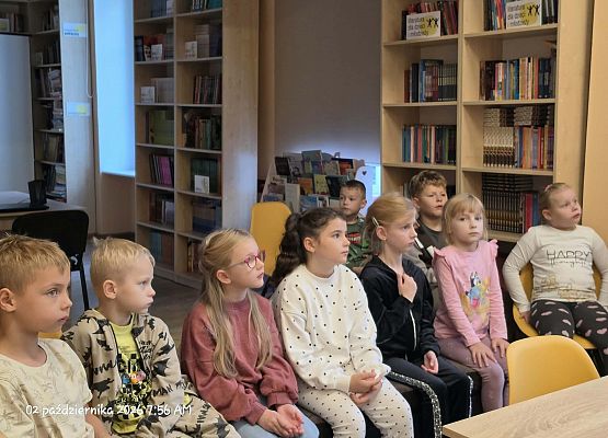 Grafika 41: Zajęcia czytelnicze dla pierwszaków i uroczyste pasowanie na czytelnika Biblioteki Szkolnej w Wicku