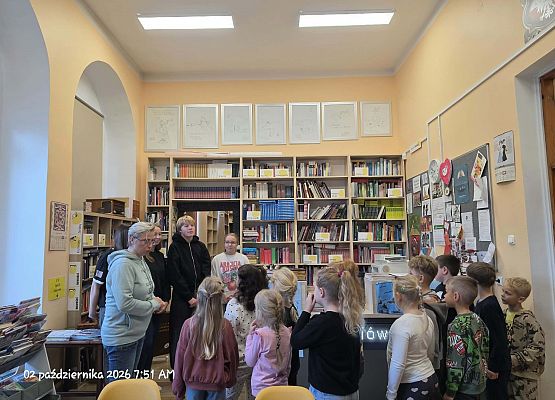 Grafika 66: Zajęcia czytelnicze dla pierwszaków i uroczyste pasowanie na czytelnika Biblioteki Szkolnej w Wicku